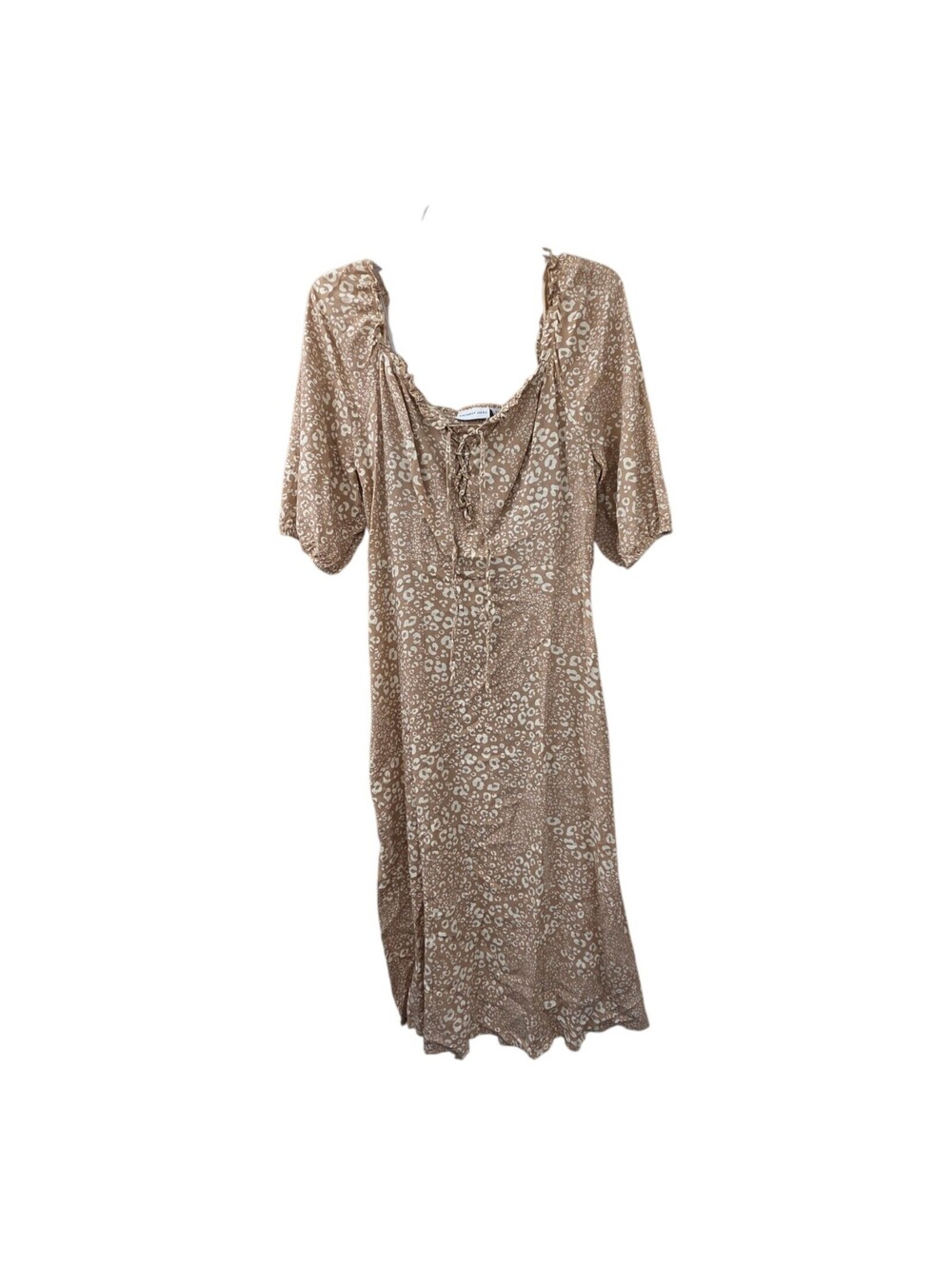 Sincerly jules tan leopard puff sleeve midi dress